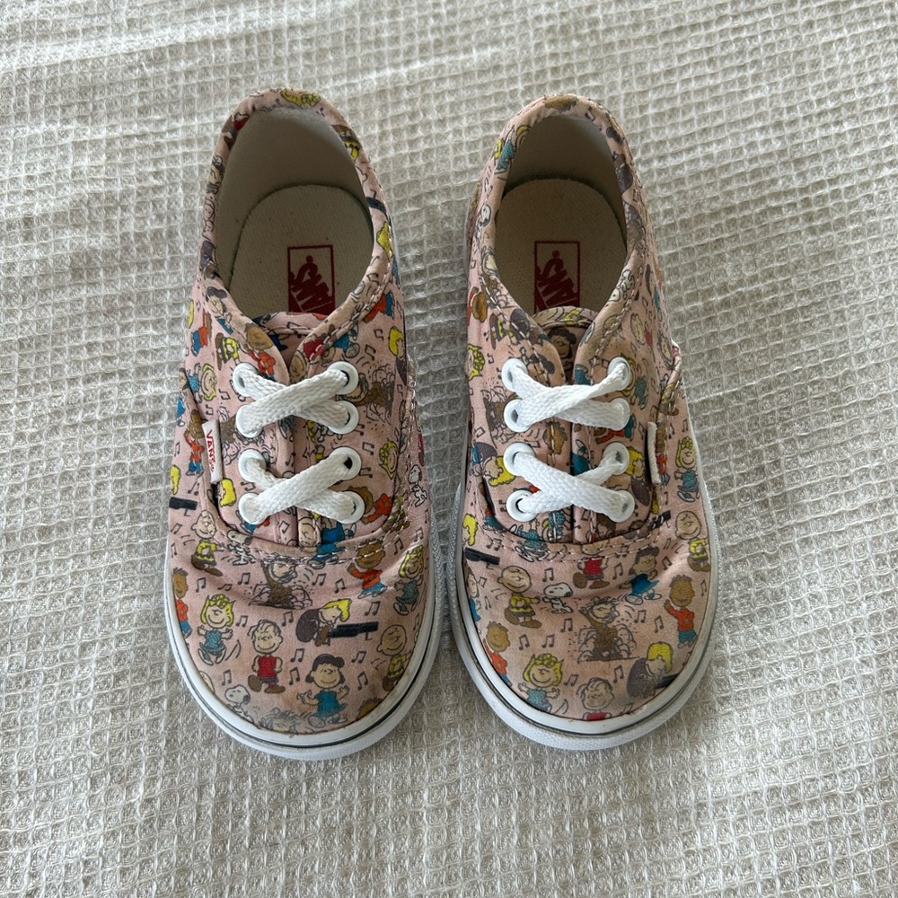 Peanuts Toddler Vans